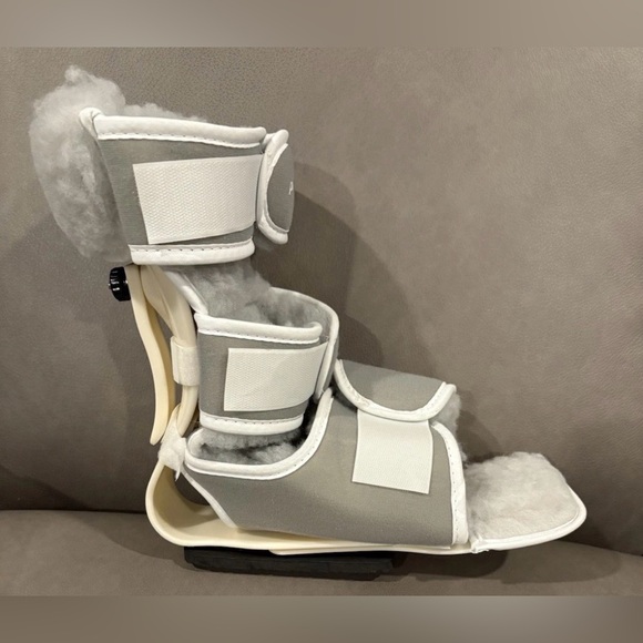 Procare 79-90550 New Podous Boot Regular Universal Left or Right Hook & Loop - Picture 6 of 8